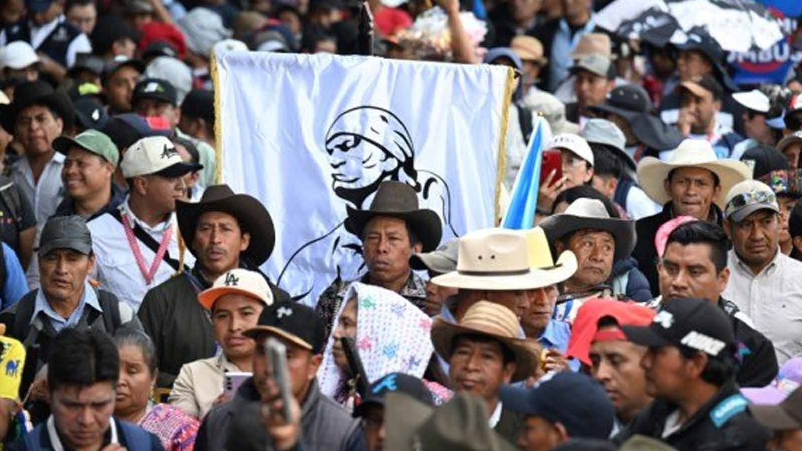 Protestas y bloqueos en Guatemala por el alza de los combustibles