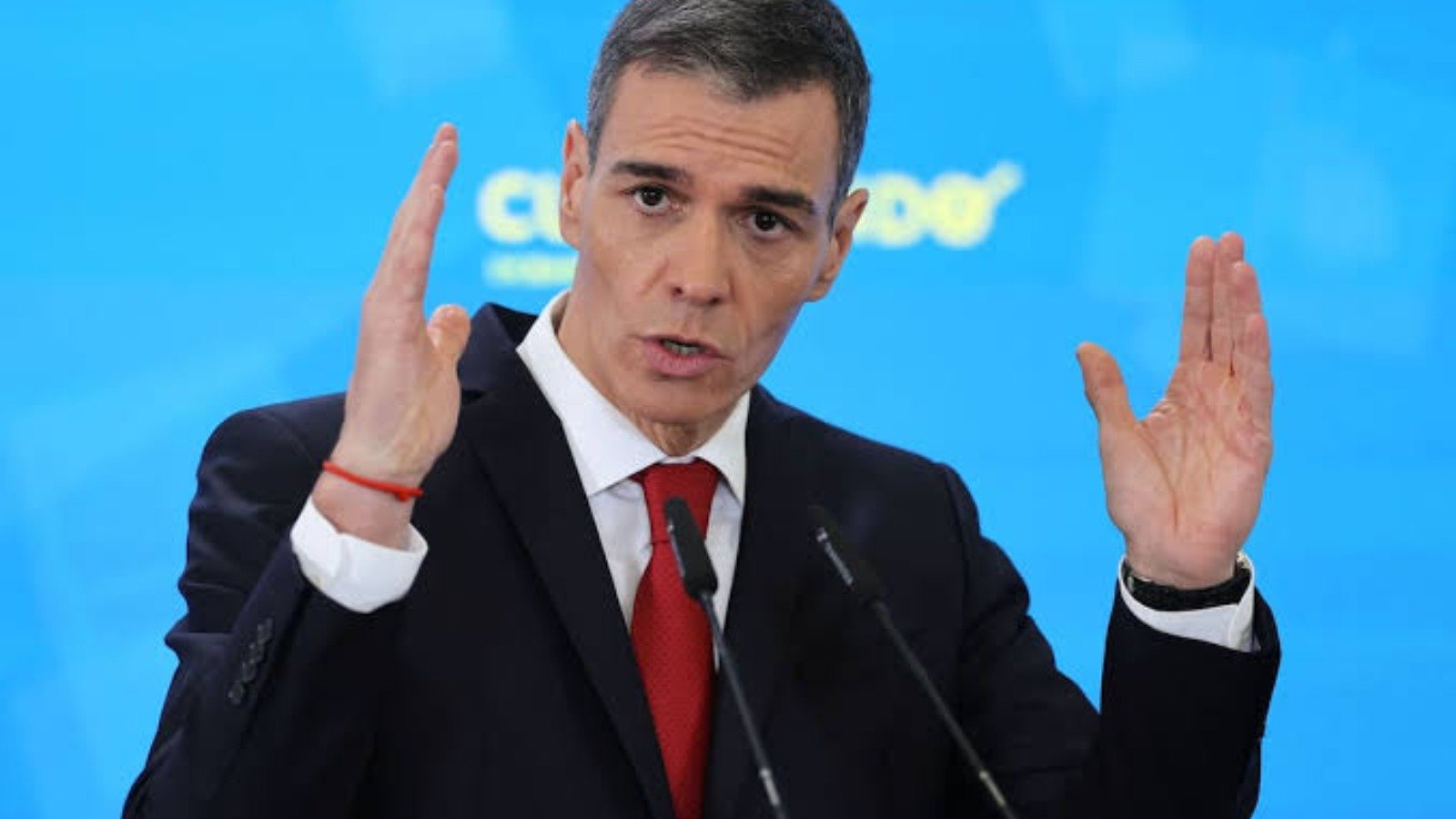 Pedro Sánchez recibió críticas por sus vacaciones durante la crisis en Ceuta