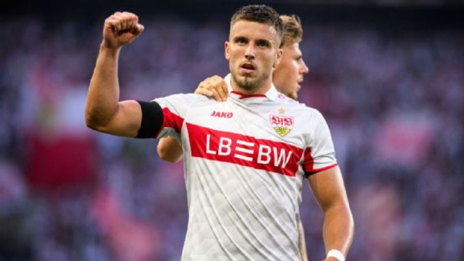 Demirovic hizo historia con un hat-trick en 12 minutos
